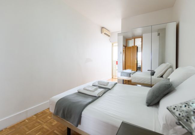 Apartamento em Madrid - Piso de 2 Dormitorios con Vistas a la Ciudad – Confort y Estilo en Madrid.Temporal Apartamento em Madrid - Piso de 2 Dormitorios con Vistas a la Ciudad – Confort y Estilo en Madrid.Temporal