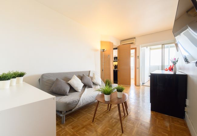 Apartamento em Madrid - Piso de 2 Dormitorios con Vistas a la Ciudad – Confort y Estilo en Madrid.Temporal Apartamento em Madrid - Piso de 2 Dormitorios con Vistas a la Ciudad – Confort y Estilo en Madrid.Temporal
