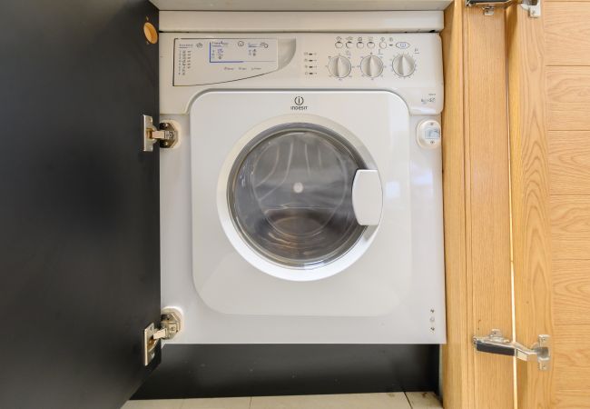 Apartamento em Madrid - Piso de 2 Dormitorios con Vistas a la Ciudad – Confort y Estilo en Madrid.Temporal Apartamento em Madrid - Piso de 2 Dormitorios con Vistas a la Ciudad – Confort y Estilo en Madrid.Temporal