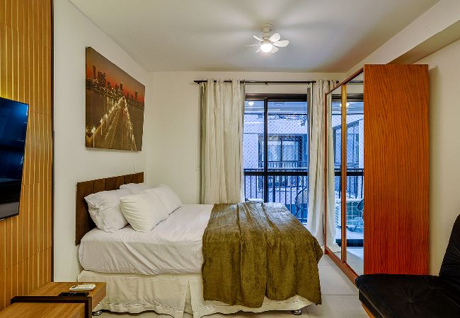 Apartamento em Rio de Janeiro - Studio completo c/ Wi-Fi e varanda no Centro Apartamento em Rio de Janeiro - Studio completo c/ Wi-Fi e varanda no Centro