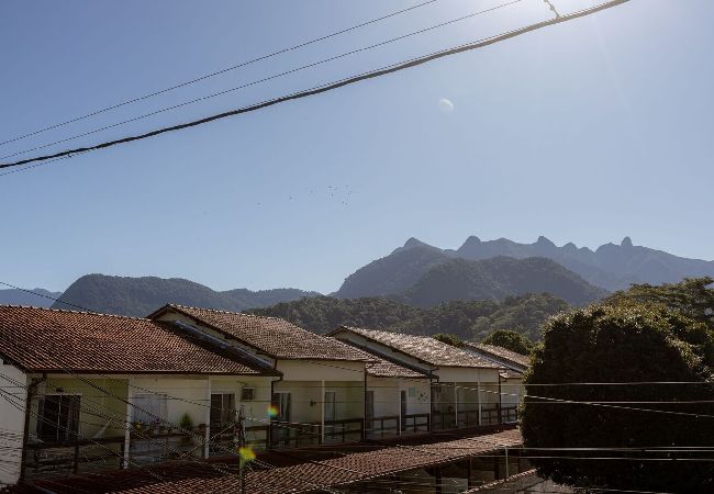 Apartamento em Angra dos Reis - Apto c/ Wi-fi,  garagem e vista das montanhas