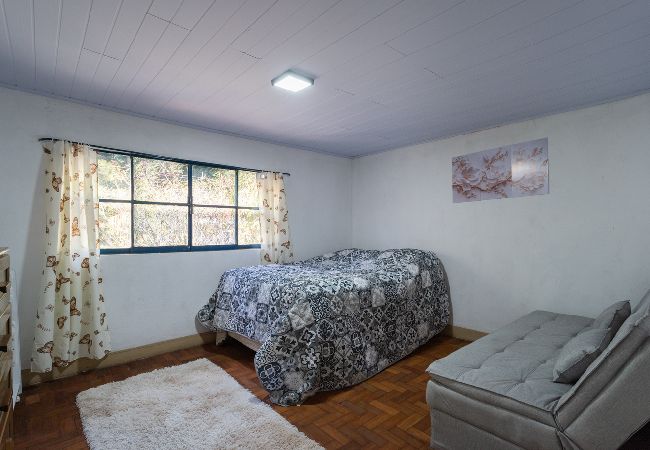 Casa em Petropolis - Casa com Wi-Fi e garagem a 400m do Museu Imperial Casa em Petropolis - Casa com Wi-Fi e garagem a 400m do Museu Imperial