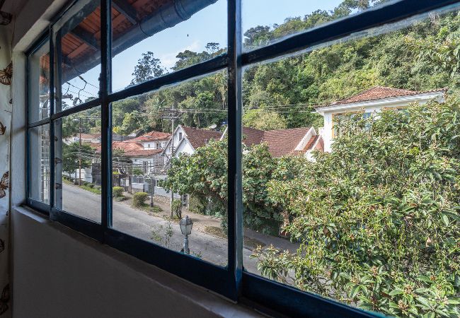 Casa em Petropolis - Casa com Wi-Fi e garagem a 400m do Museu Imperial Casa em Petropolis - Casa com Wi-Fi e garagem a 400m do Museu Imperial