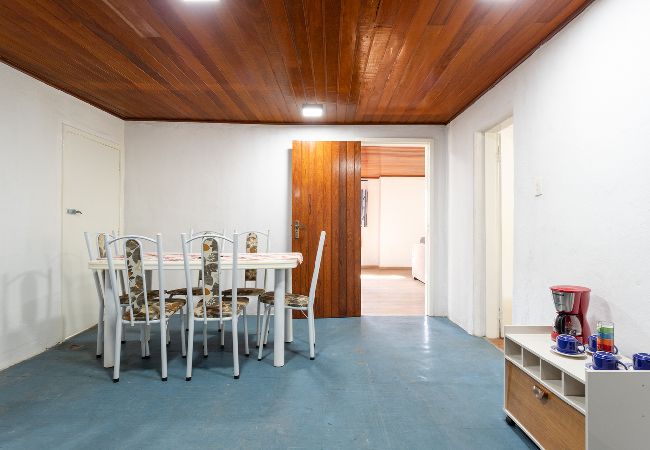 Casa em Petropolis - Casa com Wi-Fi e garagem a 400m do Museu Imperial Casa em Petropolis - Casa com Wi-Fi e garagem a 400m do Museu Imperial