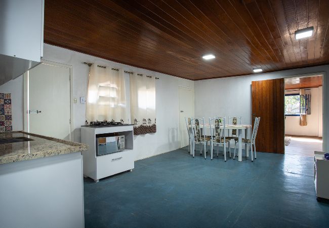 Casa em Petropolis - Casa com Wi-Fi e garagem a 400m do Museu Imperial Casa em Petropolis - Casa com Wi-Fi e garagem a 400m do Museu Imperial