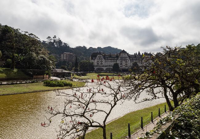 Casa em Petropolis - Casa com Wi-Fi e garagem a 400m do Museu Imperial Casa em Petropolis - Casa com Wi-Fi e garagem a 400m do Museu Imperial