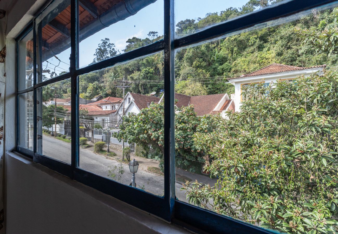 Casa em Petropolis - Casa com Wi-Fi e garagem a 400m do Museu Imperial Casa em Petropolis - Casa com Wi-Fi e garagem a 400m do Museu Imperial