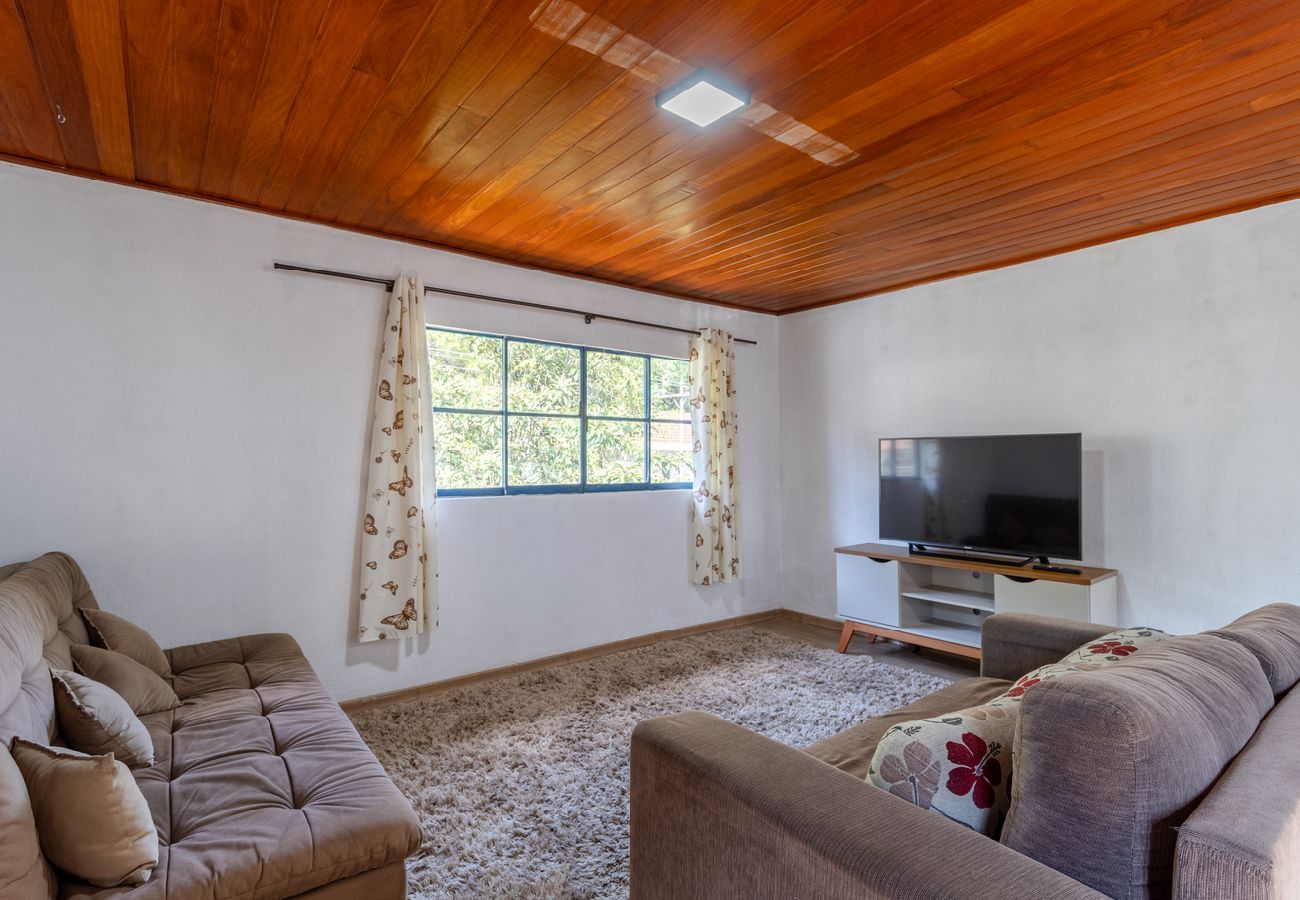 Casa em Petropolis - Casa com Wi-Fi e garagem a 400m do Museu Imperial Casa em Petropolis - Casa com Wi-Fi e garagem a 400m do Museu Imperial