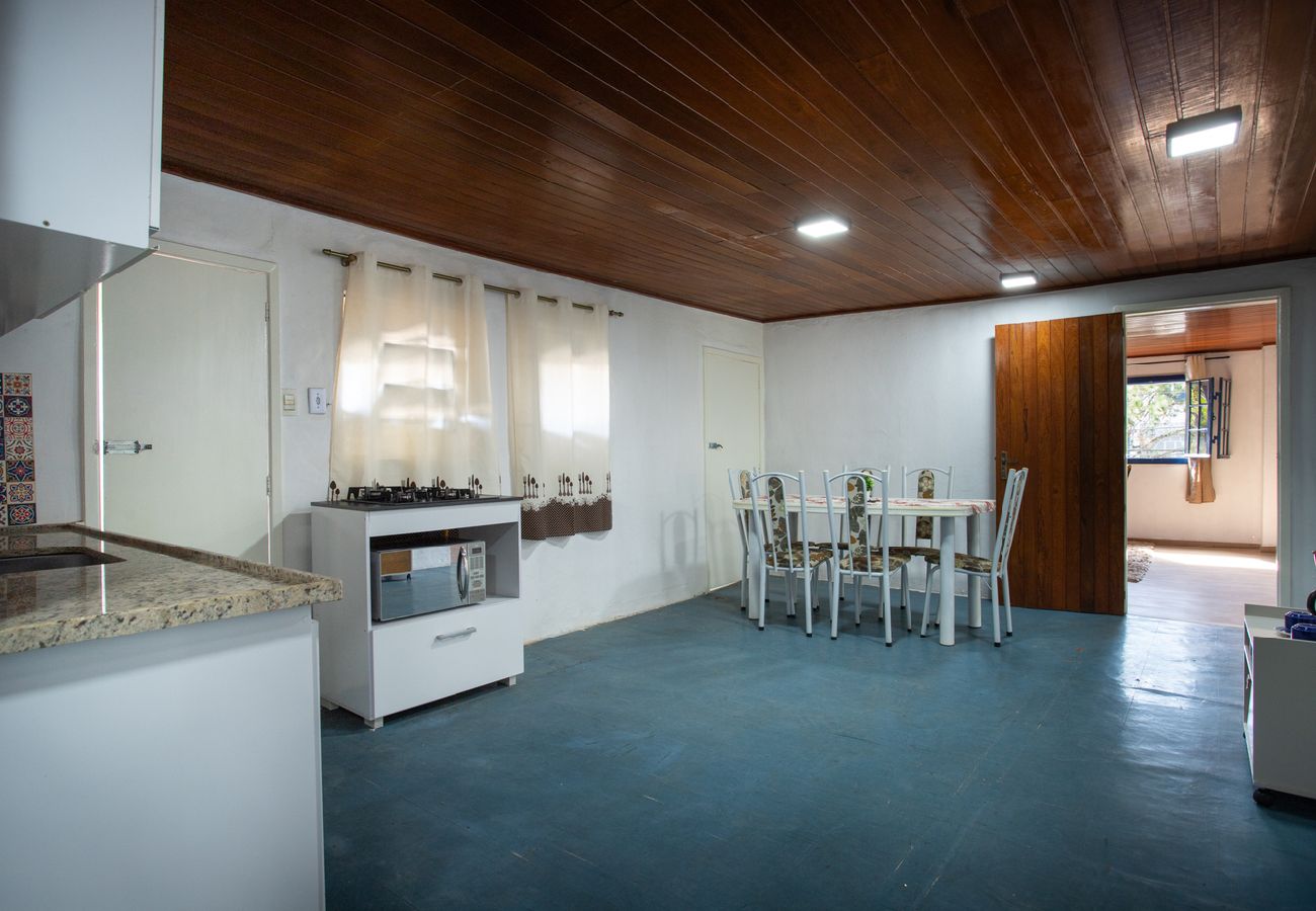 Casa em Petropolis - Casa com Wi-Fi e garagem a 400m do Museu Imperial Casa em Petropolis - Casa com Wi-Fi e garagem a 400m do Museu Imperial