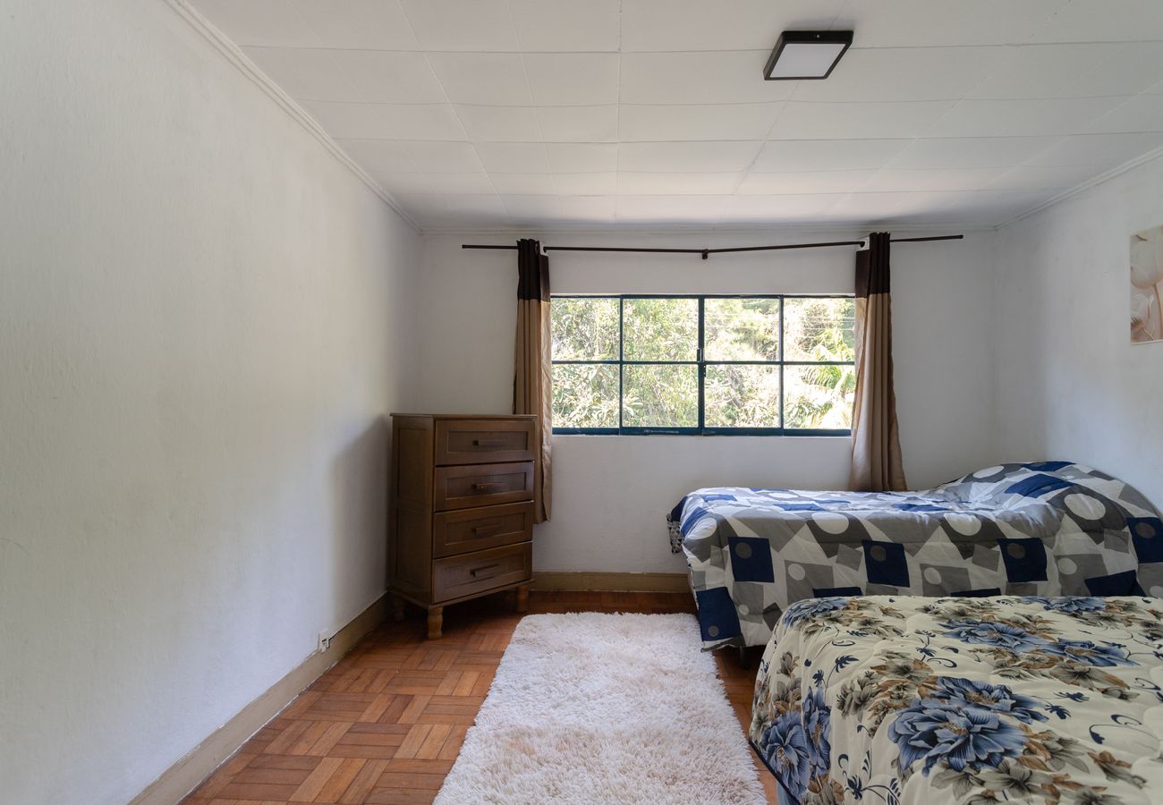 Casa em Petropolis - Casa com Wi-Fi e garagem a 400m do Museu Imperial Casa em Petropolis - Casa com Wi-Fi e garagem a 400m do Museu Imperial