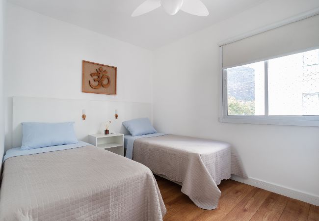 Apartamento em Petropolis - Apartamento pet friendly com rede, Wi-fi e garagem Apartamento em Petropolis - Apartamento pet friendly com rede, Wi-fi e garagem