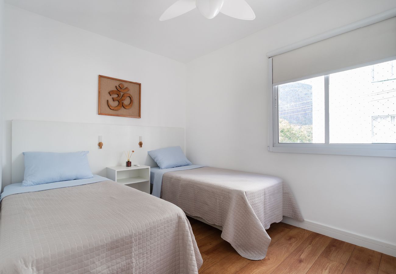 Apartamento em Petropolis - Apartamento pet friendly com rede, Wi-fi e garagem Apartamento em Petropolis - Apartamento pet friendly com rede, Wi-fi e garagem