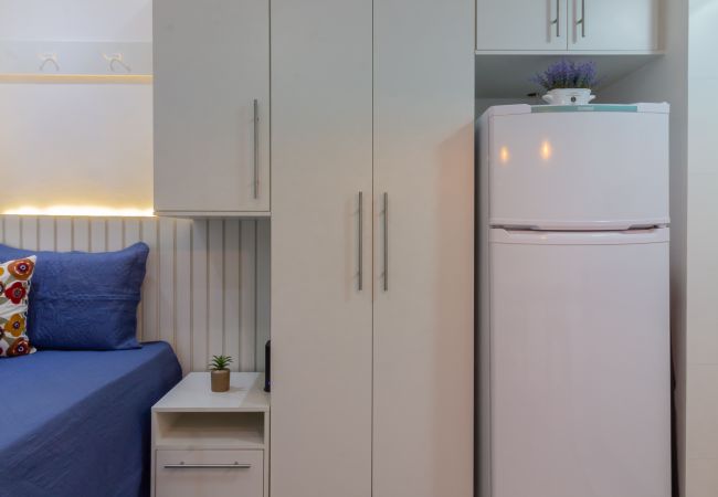 Apartamento em Rio de Janeiro - Poucos Passos da Praia de Copacabana | PF512 Apartamento em Rio de Janeiro - Poucos Passos da Praia de Copacabana | PF512