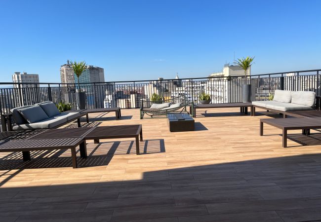 Estúdio em São Paulo - Vista da cidade do 22 andar  Estúdio em São Paulo - Vista da cidade do 22 andar