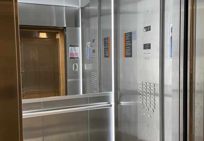 Estúdio em São Paulo - Vista da cidade do 22 andar  Estúdio em São Paulo - Vista da cidade do 22 andar