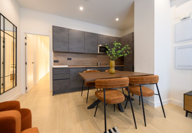 Apartamento em Madrid - Tu hogar en la ciudad: piso de 3 habitaciones, 3 baños y todo el confort moderno. Madrid Apartamento em Madrid - Tu hogar en la ciudad: piso de 3 habitaciones, 3 baños y todo el confort moderno. Madrid