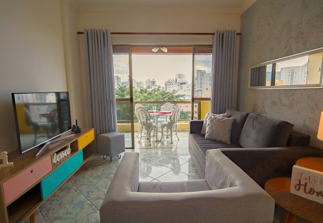 Apartamento em Guarujá - Apto pet friendly c/ Wifi a 350m da Praia do Tombo Apartamento em Guarujá - Apto pet friendly c/ Wifi a 350m da Praia do Tombo