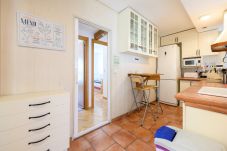 Apartamento em Madrid - Piso Familiar con Terraza y Piscina en Urbanización Privada– Madrid 