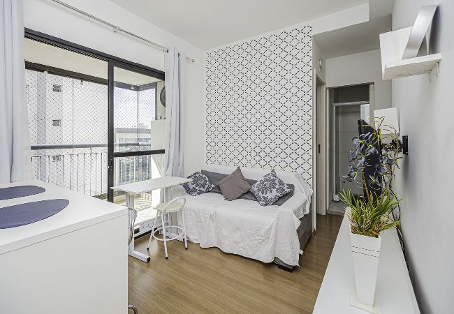 Apartamento em São Paulo - Apto c/ piscina, academia e garagem na Zona Sul Apartamento em São Paulo - Apto c/ piscina, academia e garagem na Zona Sul