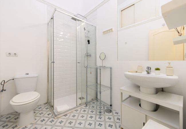 Apartamento em Madrid - Apartamento de 1 dormitorio con balcón en el corazón de Madrid.Temporal Apartamento em Madrid - Apartamento de 1 dormitorio con balcón en el corazón de Madrid.Temporal