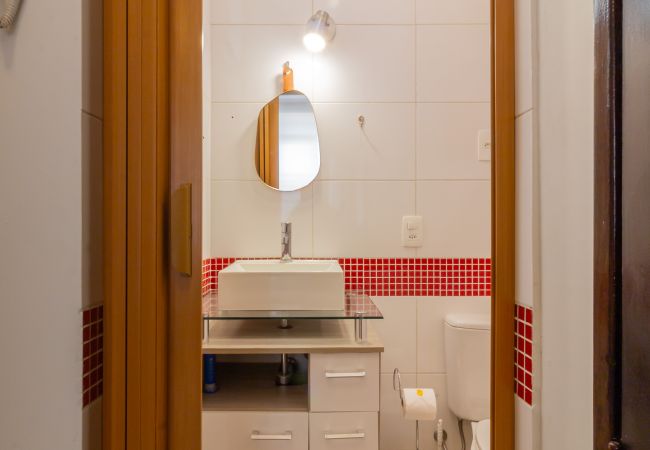 Apartamento em Rio de Janeiro - 10 minutos da praia de Copacabana | RC305 Apartamento em Rio de Janeiro - 10 minutos da praia de Copacabana | RC305