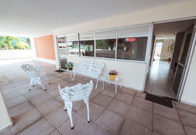 Apartamento em João Pessoa - Apto Pet-friendly c/ piscina, wi-fi, ar e garagem  Apartamento em João Pessoa - Apto Pet-friendly c/ piscina, wi-fi, ar e garagem