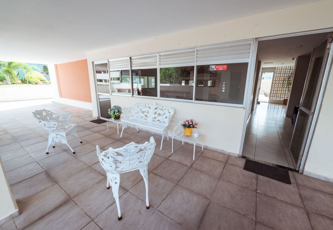 Apartamento em João Pessoa - Apto Pet-friendly c/ piscina, wi-fi, ar e garagem  Apartamento em João Pessoa - Apto Pet-friendly c/ piscina, wi-fi, ar e garagem