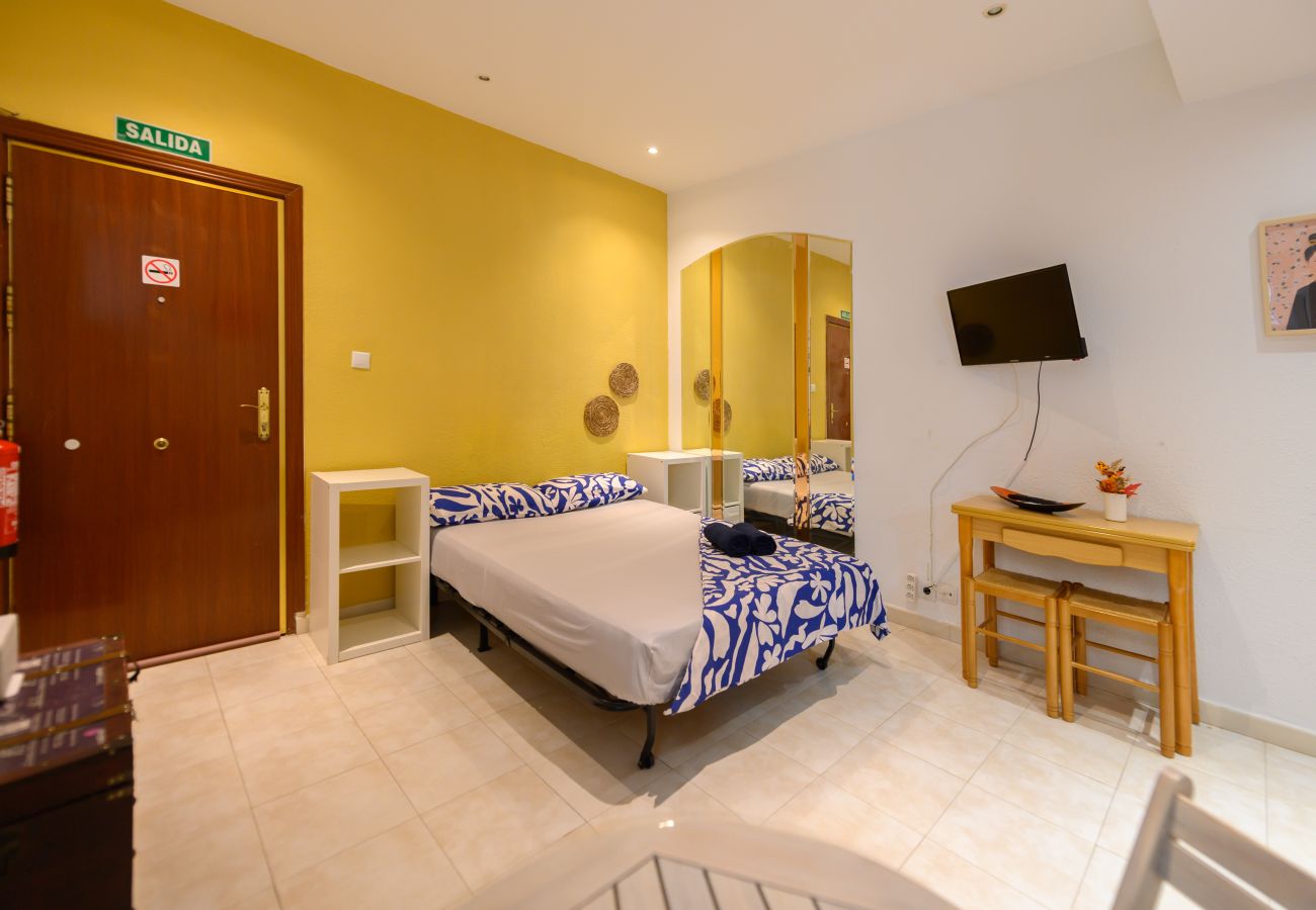 Estúdio em Madrid - Estudio Totalmente Equipado en el Centro de Madrid.Temporal  Estúdio em Madrid - Estudio Totalmente Equipado en el Centro de Madrid.Temporal