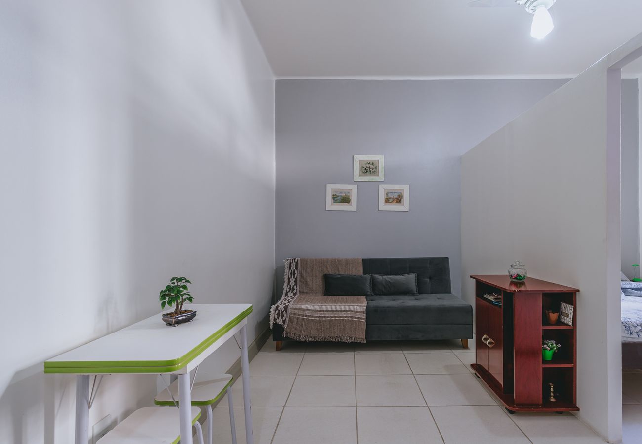 Apartamento em Rio de Janeiro - Studio com Wi-Fi e Ar a 45m da Praia de Copacabana Apartamento em Rio de Janeiro - Studio com Wi-Fi e Ar a 45m da Praia de Copacabana
