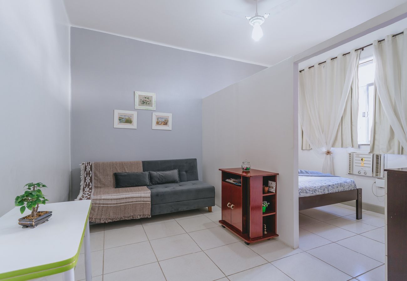 Apartamento em Rio de Janeiro - Studio com Wi-Fi e Ar a 45m da Praia de Copacabana Apartamento em Rio de Janeiro - Studio com Wi-Fi e Ar a 45m da Praia de Copacabana