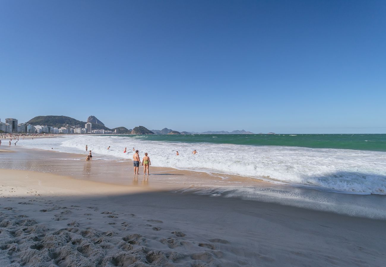 Apartamento em Rio de Janeiro - Studio com Wi-Fi e Ar a 45m da Praia de Copacabana Apartamento em Rio de Janeiro - Studio com Wi-Fi e Ar a 45m da Praia de Copacabana