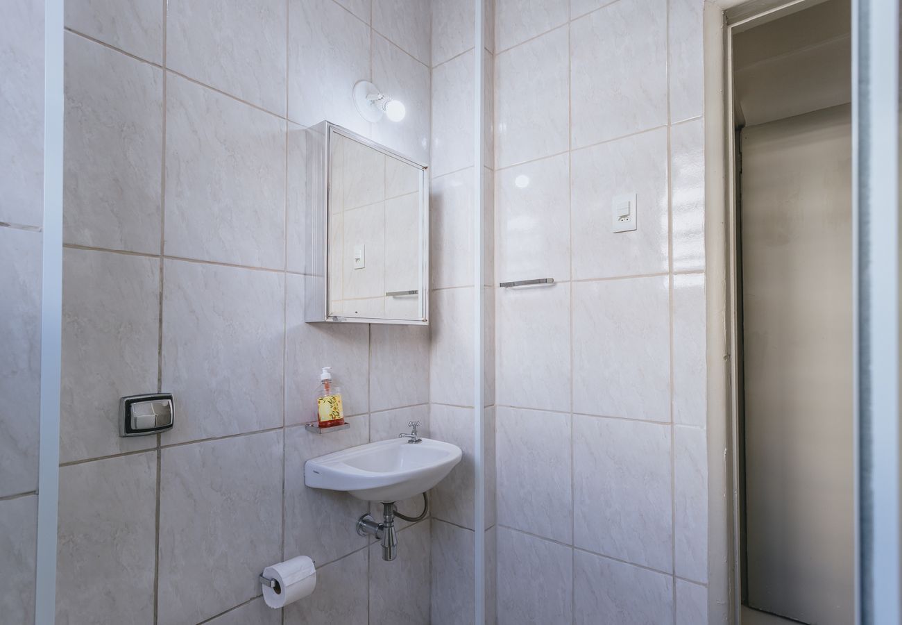 Apartamento em Rio de Janeiro - Studio com Wi-Fi e Ar a 45m da Praia de Copacabana Apartamento em Rio de Janeiro - Studio com Wi-Fi e Ar a 45m da Praia de Copacabana