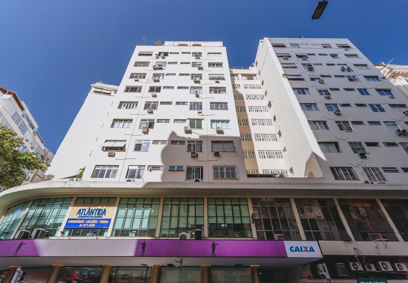 Apartamento em Rio de Janeiro - Studio com Wi-Fi e Ar a 45m da Praia de Copacabana Apartamento em Rio de Janeiro - Studio com Wi-Fi e Ar a 45m da Praia de Copacabana