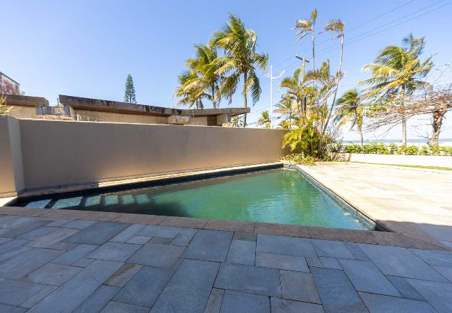 Casa em Guarujá - Casa Alto Padrão c/ Piscina, Vista e churrasqueira