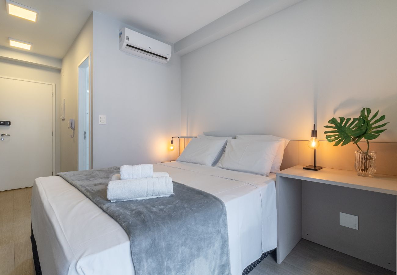 Estúdio em São Paulo - YCP 704 Piscina, varanda e academia Estúdio em São Paulo - YCP 704 Piscina, varanda e academia