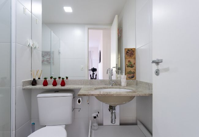 Apartamento em Rio de Janeiro - Apto c/ Piscina e Quadras no Recreio Apartamento em Rio de Janeiro - Apto c/ Piscina e Quadras no Recreio