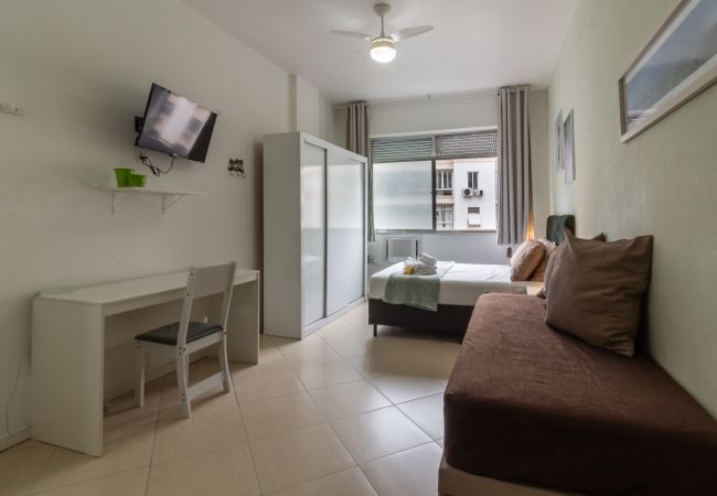 Apartamento em Rio de Janeiro - 6 minutos da praia de Copacabana | NSC904B Apartamento em Rio de Janeiro - 6 minutos da praia de Copacabana | NSC904B