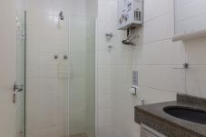 Apartamento em Rio de Janeiro - 6 minutos da praia de Copacabana | NSC904B