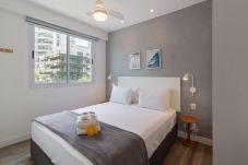 Apartamento em Rio de Janeiro - Encantador na Barra a 1min da praia | LC201B