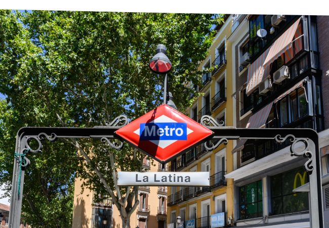 Apartamento em Madrid - Acogedora vivienda en La Latina, una de las zonas más emblemáticas del centro de Madrid.Temporal Apartamento em Madrid - Acogedora vivienda en La Latina, una de las zonas más emblemáticas del centro de Madrid.Temporal