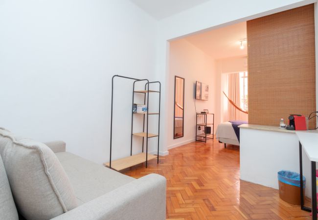 Apartamento em Rio de Janeiro - PLA718| Studio na quadra da praia de Copacabana Apartamento em Rio de Janeiro - PLA718| Studio na quadra da praia de Copacabana
