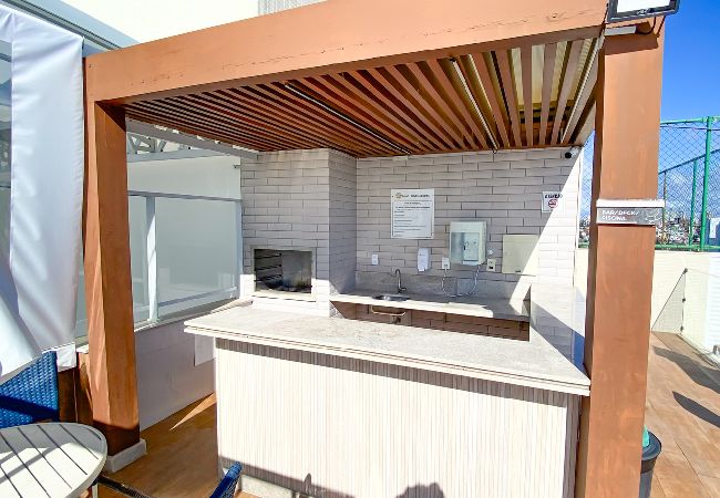 Apartamento em Salvador - Flat Beira-Mar com Varanda, Piscina e Academia Apartamento em Salvador - Flat Beira-Mar com Varanda, Piscina e Academia