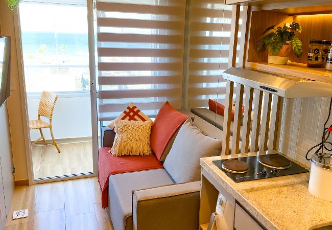 Apartamento em Salvador - Flat Beira-Mar com Varanda, Piscina e Academia Apartamento em Salvador - Flat Beira-Mar com Varanda, Piscina e Academia