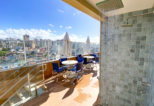 Apartamento em Salvador - Flat Beira-Mar com Varanda, Piscina e Academia Apartamento em Salvador - Flat Beira-Mar com Varanda, Piscina e Academia
