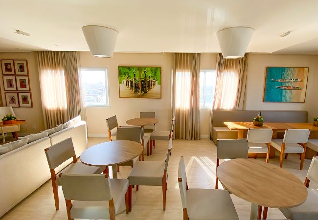 Apartamento em Salvador - Flat Beira-Mar com Varanda, Piscina e Academia Apartamento em Salvador - Flat Beira-Mar com Varanda, Piscina e Academia