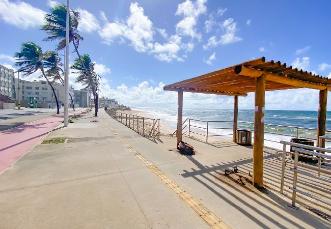 Apartamento em Salvador - Flat Beira-Mar com Varanda, Piscina e Academia Apartamento em Salvador - Flat Beira-Mar com Varanda, Piscina e Academia