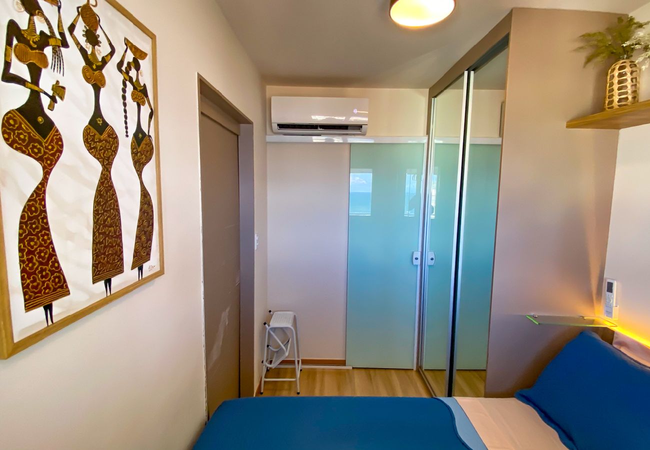 Apartamento em Salvador - Flat Beira-Mar com Varanda, Piscina e Academia Apartamento em Salvador - Flat Beira-Mar com Varanda, Piscina e Academia