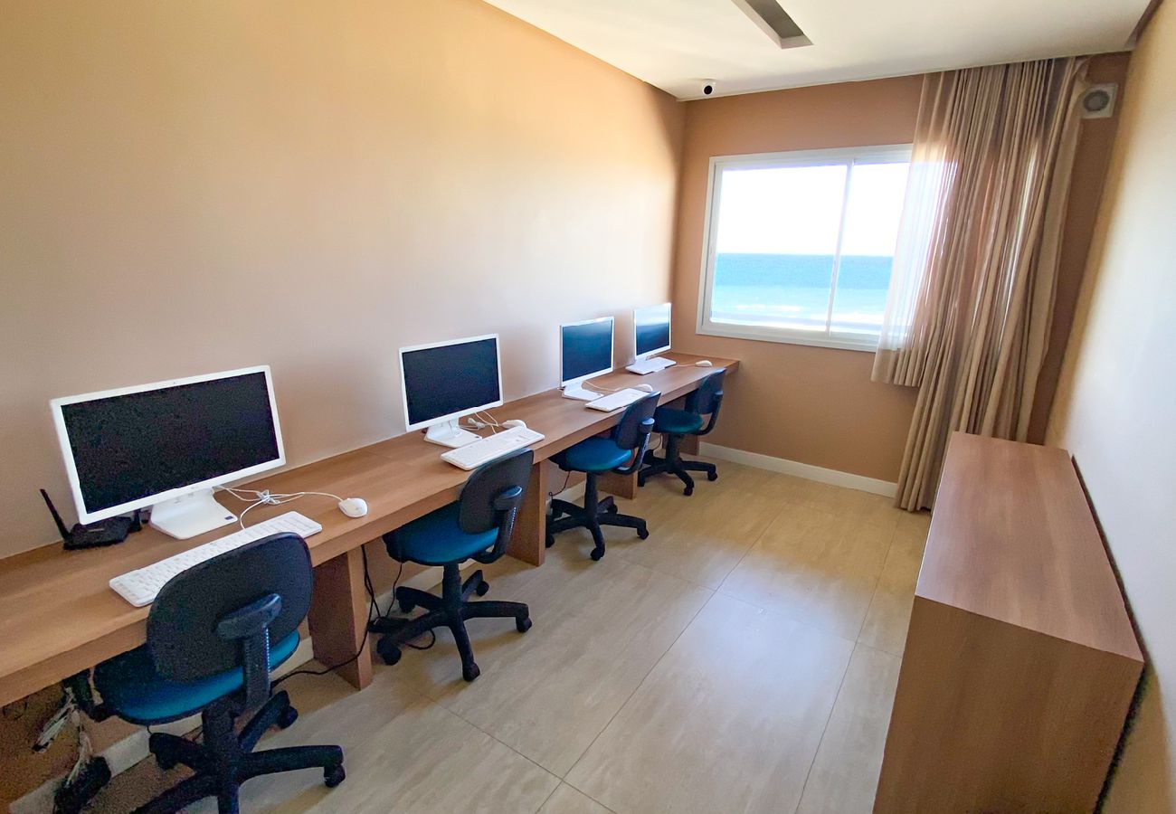 Apartamento em Salvador - Flat Beira-Mar com Varanda, Piscina e Academia Apartamento em Salvador - Flat Beira-Mar com Varanda, Piscina e Academia