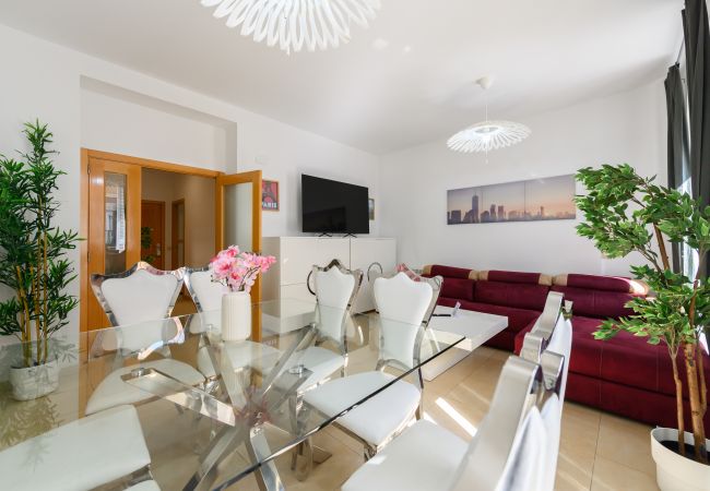 Apartamento em Madrid - Apartamento de 2 Dormitorios a Pasos de Gran Vía: Vive en el Corazón de Madrid