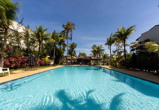 Apartamento em Guarujá - Duplex c/ Varanda, Piscina e Garagem na Enseada